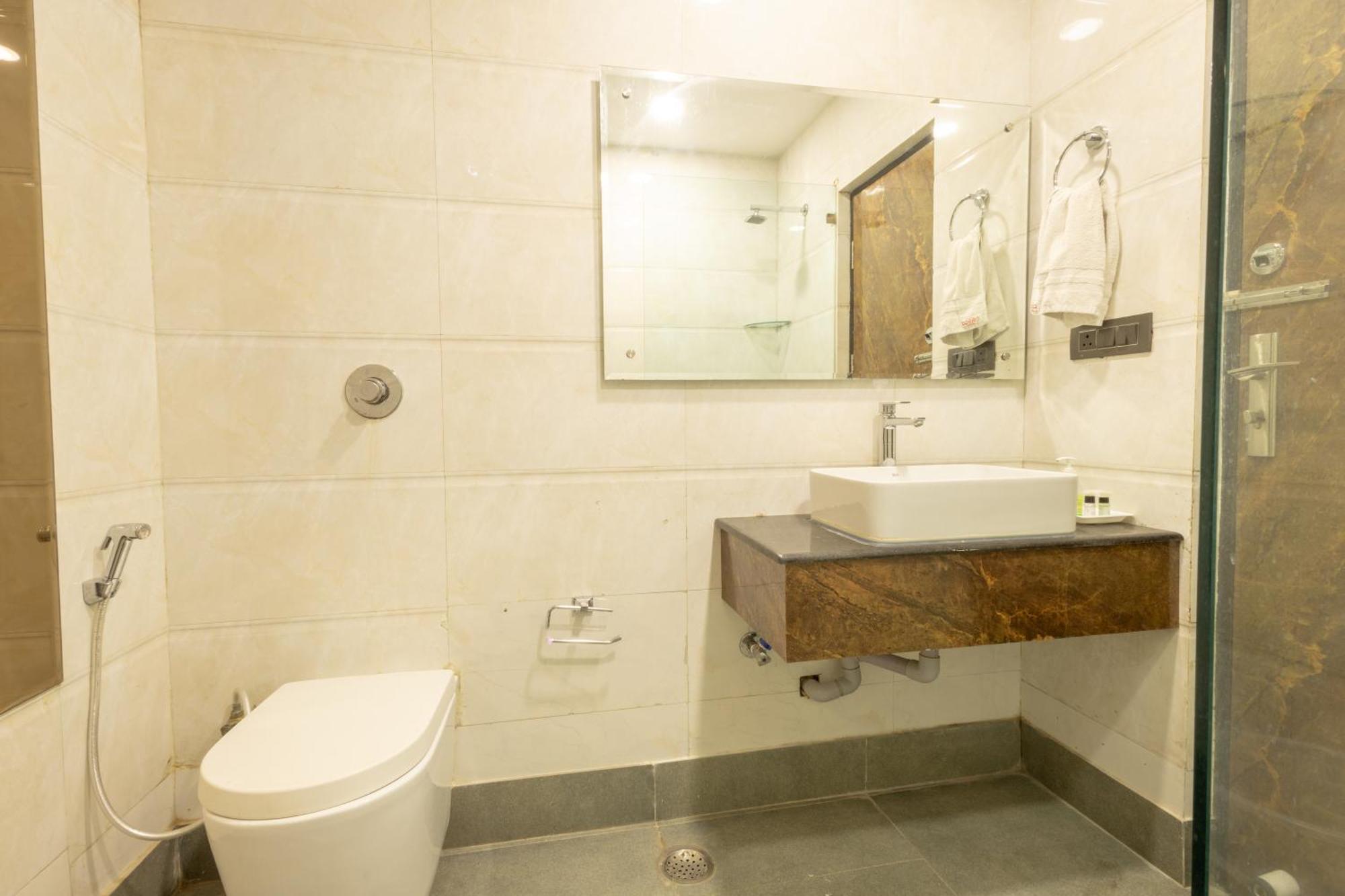 Hotel Cosmo Near Blk Hospital Karol Bagh Delhi Kültér fotó