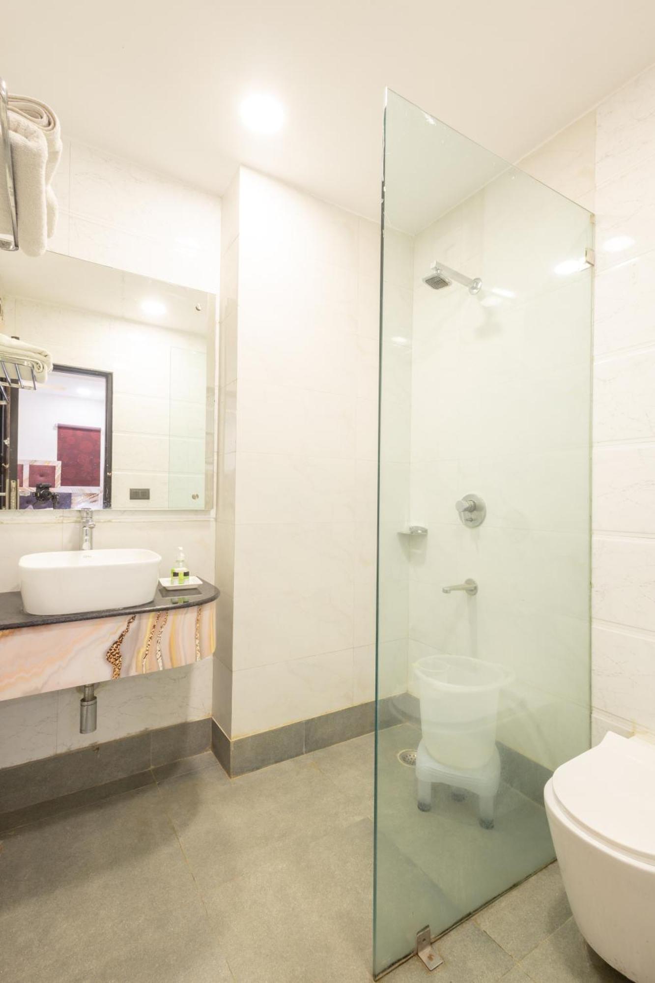 Hotel Cosmo Near Blk Hospital Karol Bagh Delhi Kültér fotó