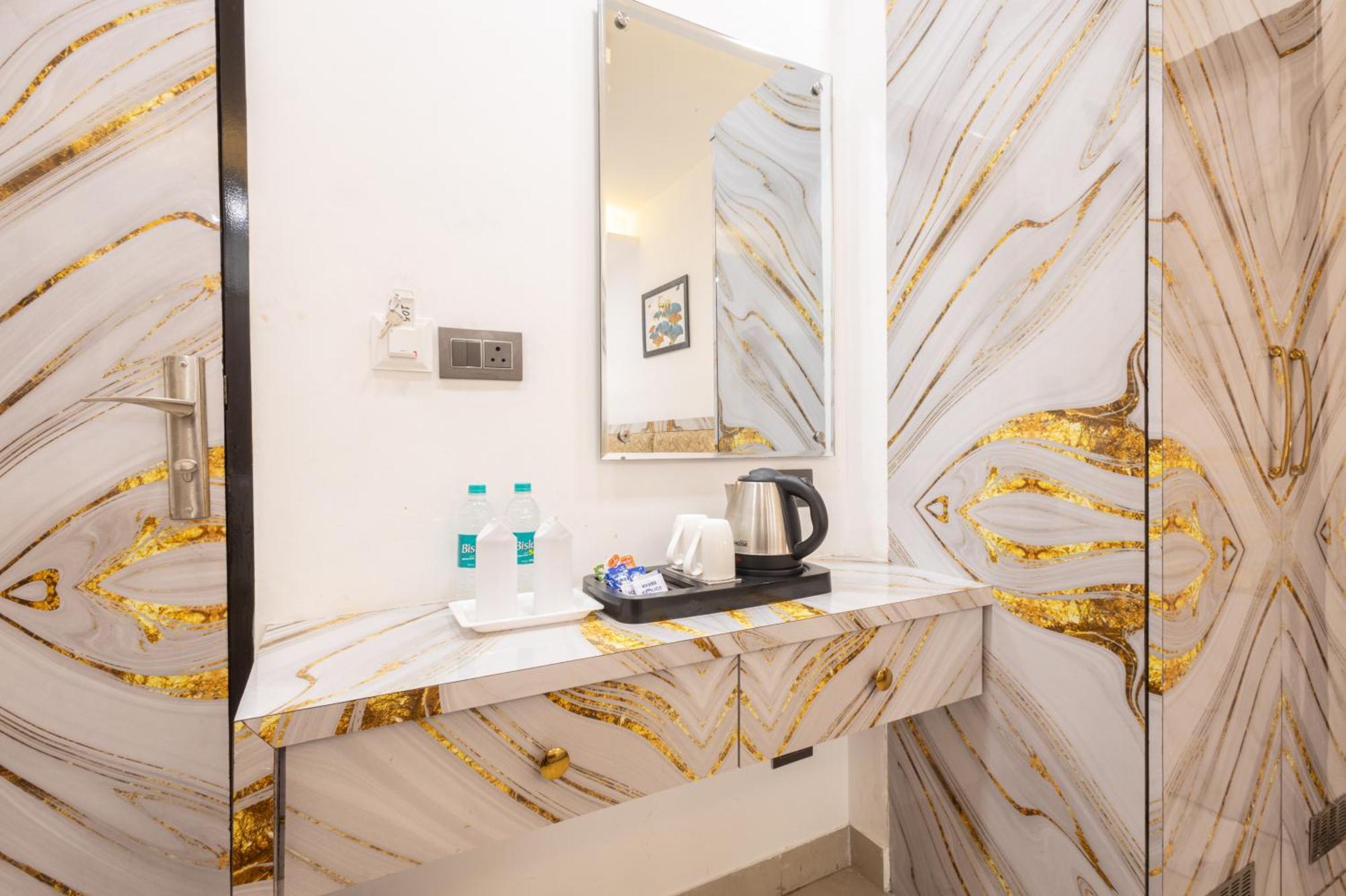 Hotel Cosmo Near Blk Hospital Karol Bagh Delhi Kültér fotó
