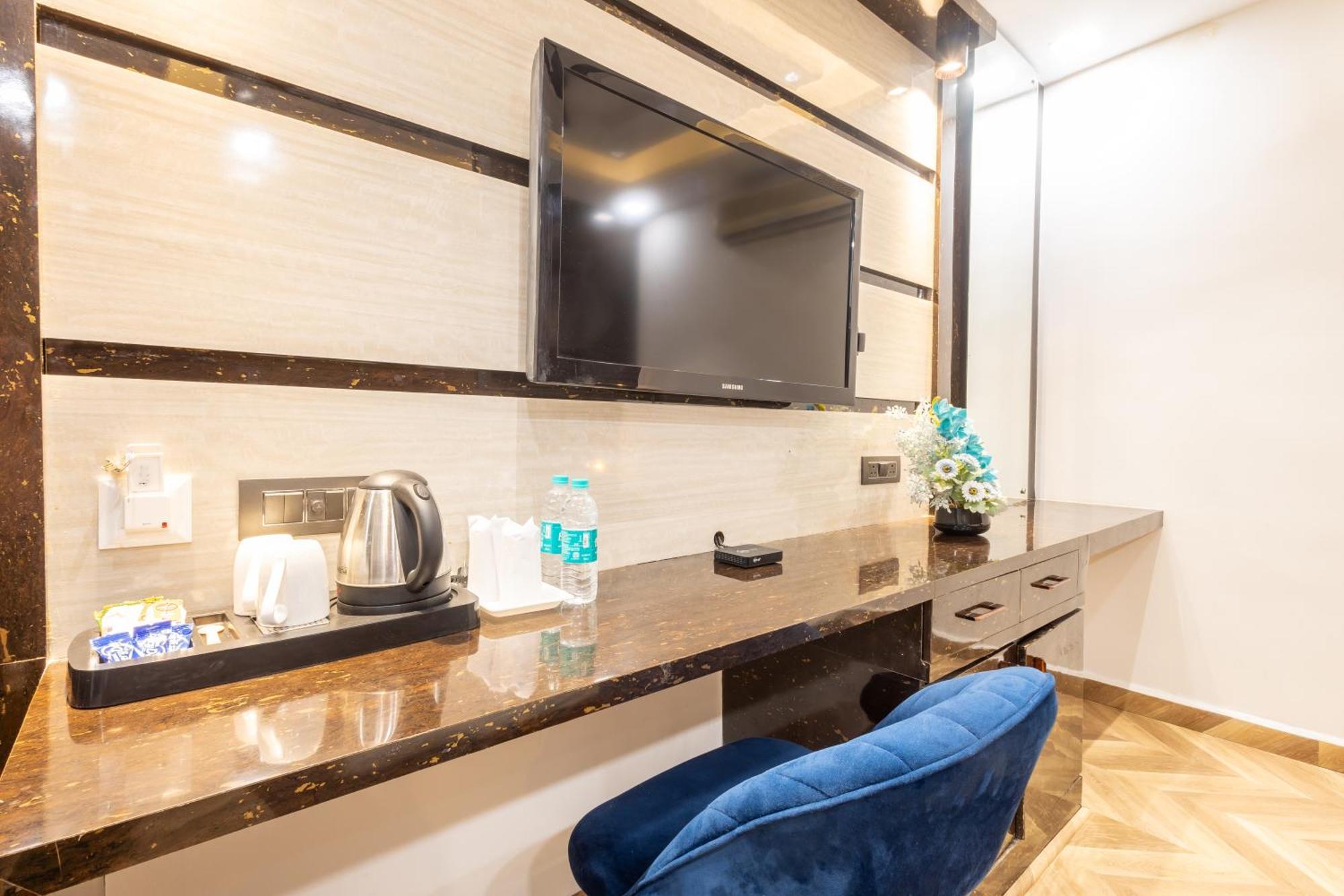 Hotel Cosmo Near Blk Hospital Karol Bagh Delhi Kültér fotó