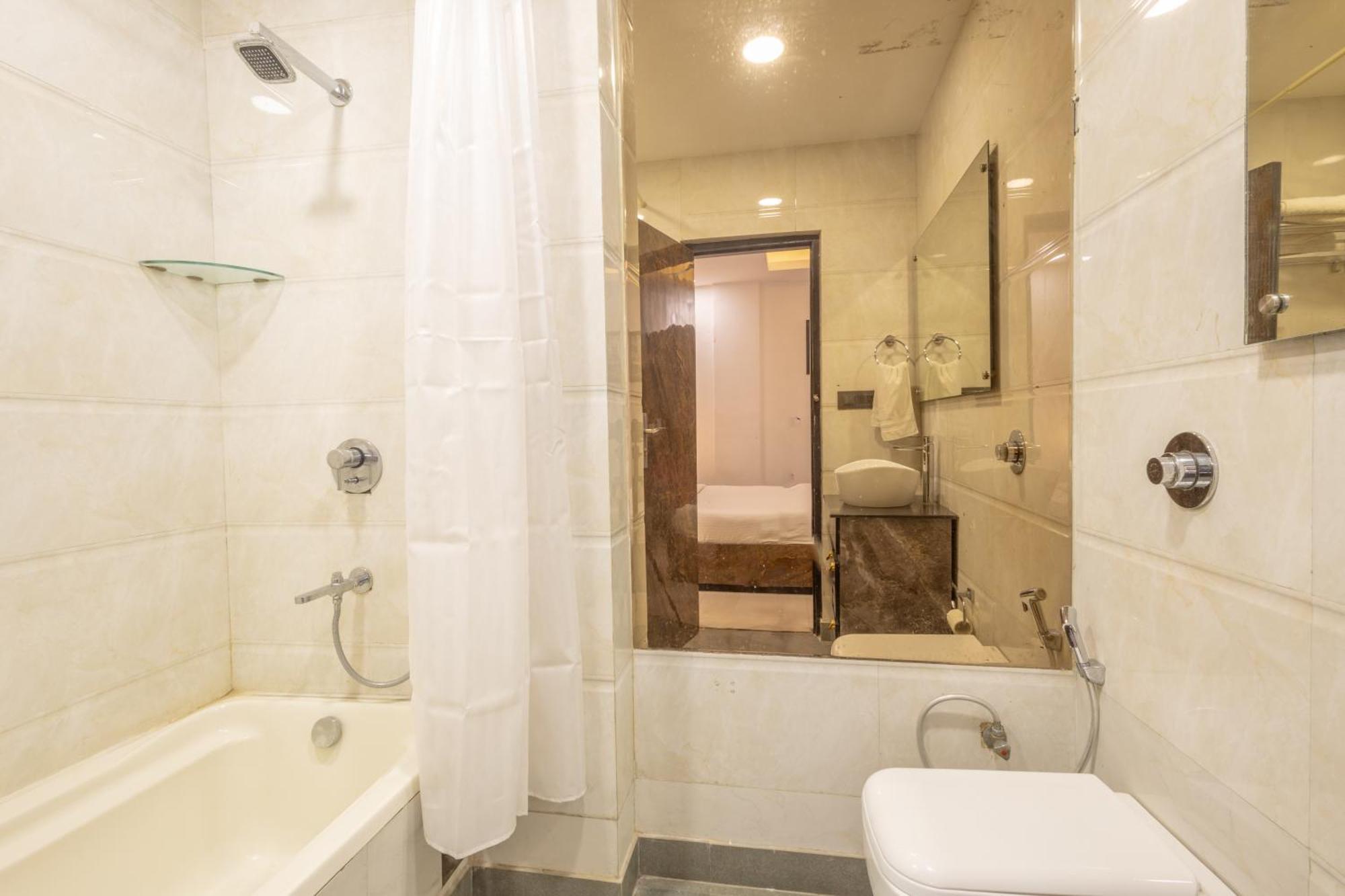 Hotel Cosmo Near Blk Hospital Karol Bagh Delhi Kültér fotó