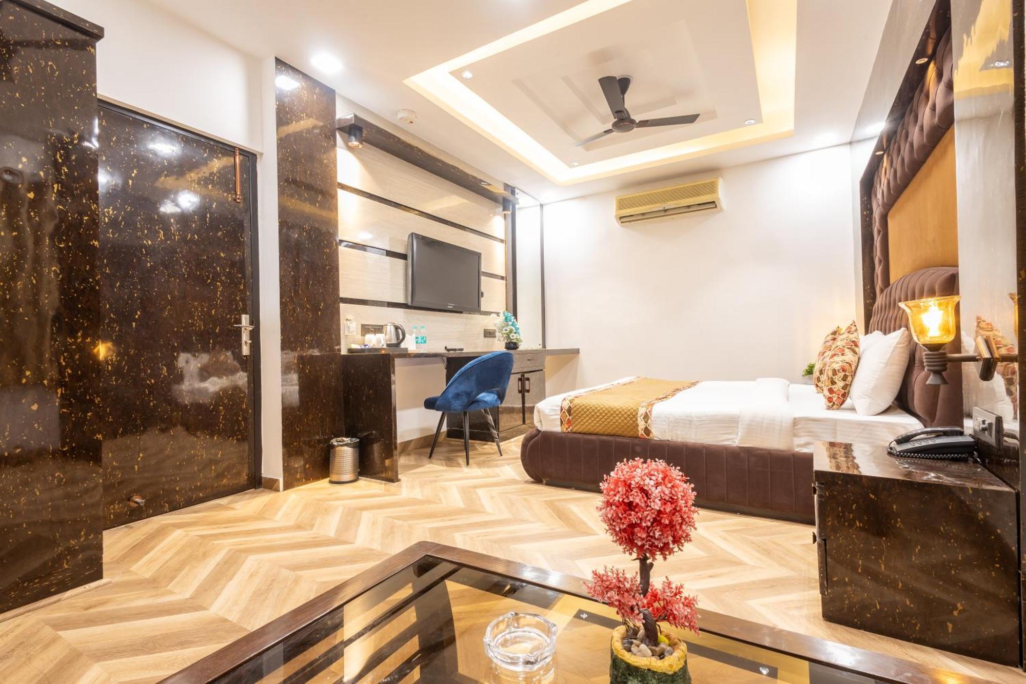 Hotel Cosmo Near Blk Hospital Karol Bagh Delhi Kültér fotó