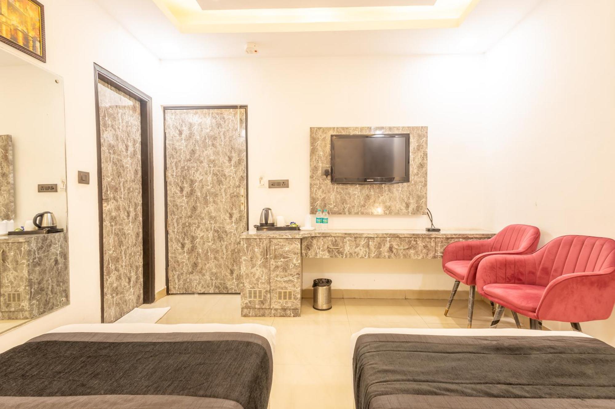 Hotel Cosmo Near Blk Hospital Karol Bagh Delhi Kültér fotó